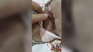 Xé quần lót địt con cháu Họ chuopy Học sinh Say Rượu xuất tinh vào lồn