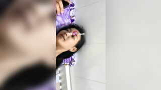 Massage Bắt e nhân viên phục vụ Sục cu, Mà nứng Hấp dâm Lồn bé nó xuất tinh đầy bím