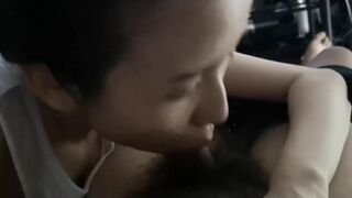 vụng trộm cùng người yêu cũ vừa lấy chồng nhớ con cặc khủng của anh
