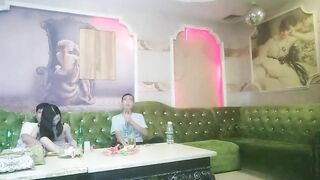 Đi Karaoke hát thì không lo hát mà mỗi thằng gọi một em ra chịch P.6