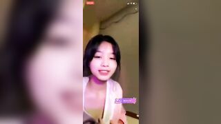 Tiktok Pô Lộ Vú Khi Live