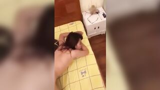 Cặc anh to quá em không chịu nổi