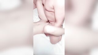 Mấy tên biến thái china khốn nạn hấp diêm tập thể 2 em học sinh c2 còn bắn ngập lồn e