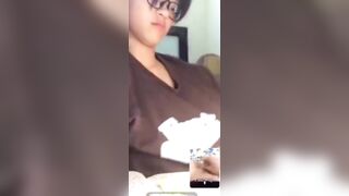 Gạ con em kính cận còn đang đi học call video kheo vú để anh sục cặc
