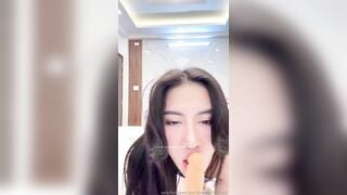 Pong Xinh Rảnh Rỗi Tự Quay Thủ Dâm Cực Nứng