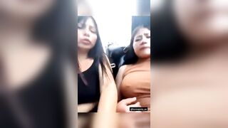 2 em Teen HS Bú lồn, Bóp Vú Lén Móc lồn Trên Taxi bị phát hiện