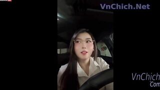Clip sex vkcklananh9496 ngẫu hứng địt trong WC Nam vì quá nứng