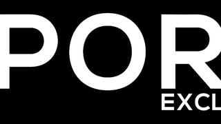 PORN HUB e gái xinh đẹp địt nhau cùng huấn luyện viên trong phòng thay đồ bắn ngập l