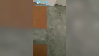 Lén địt nhau ở cầu thang công ty bị quáy lén bị phát hiện mà vẫn địt