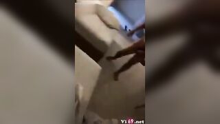 Chồng muốn thấy Vợ, Bị thằng Khác Địt Xuất tinh vào lồn, Còn chồng Thì Sục Cu xuất ti