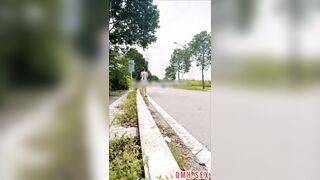 Sáng sớm e Gái Xinh ka6 pUblic Show vú lồn trước mặt người đi đường Gạ djt