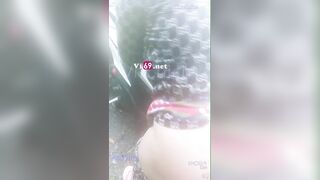 Trời mưa bão mà anh bắt em dừng xe giữa đường chịch mới chịu 2