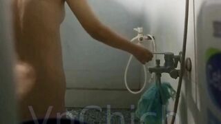 Vô tình thấy clip sex thủ dâm bằng đũa của em gái non tơ chung dãy trọ và cái kết