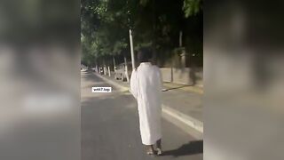 Em rau khoe hàng ở ngoài đường phố dâm đãng kích thích dâm đãng