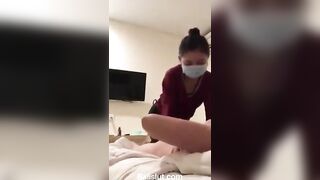 Đi masage lạnh mạnh mà tê hết cả cặc dâm đãng