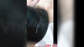 Đưa người yêu 2k6 đi some chịch gặp đúng buồi khủng địt muốn tét lồn em nó làm em rên