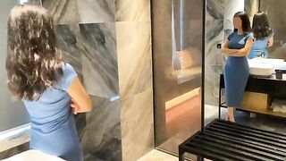 Gạ địt thành công e nhân viên khách sạn váy xanh mông to và 1 buổi sáng tuyệt vời