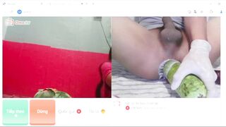 Ometv nhét nguyên trái bí khổng lồ vô đít xem phản ứng của gái lạ p2