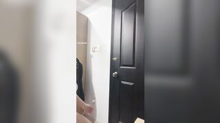 Tiktoker Hương Loli lộ núm khi thay đồ trên live