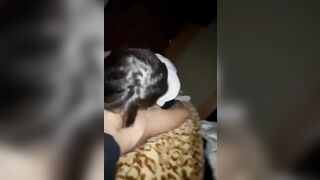 Qua nhà bạn thân làm luận văn cuối kỳ nó nói bucu cho xả stress