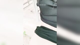 Dắt Bạn Gái Ra Bờ Biển Móc Hàu Dưới Váy Bạn Gái Rồi Địt Tơi Bời