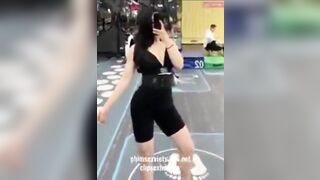 Em PT ngon nghẻ quay video ngoại tình vs chồng của học viên