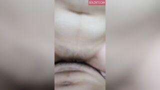 Em hàng xóm lấy chồng yếu sinh lí và anh thanh niên may mắn