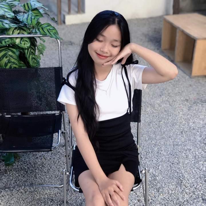 Phương thảo gọi đến cho xem lồn
