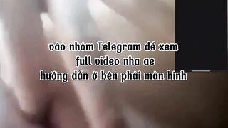 Bé lồn non thủ dâm cho ny xem