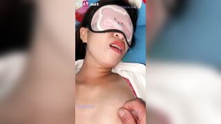 Em nhân viên văn phòng mặc lọt khe xẻ đấy tranh thủ chịch trước khi em đi làm 2