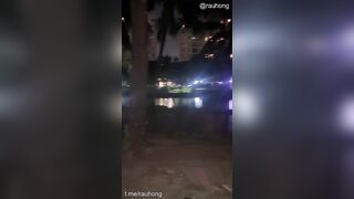 E họ sục cặc bú cu giúp a trai ở công viên lúc đêm khuya vắng lặng