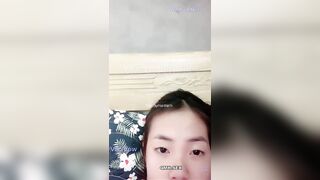Em gái mới lớn lucky383 còn ngây thơ tập tành livestream show lồn vú mới nhú
