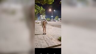 Public bên đường