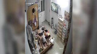 Bà dì nứng lồn thằng cháu dở váy vỗ mông bẹt bẹt nhưng không phản ứng gì
