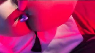 Em chubby vú to lồn múp thủ dâm cùng lúc 2 lỗ rên la dâm đãng kích thích