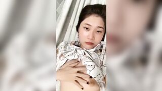 học sinh lớp 12 xinh như thiên thần khoe hàng cực đẹp