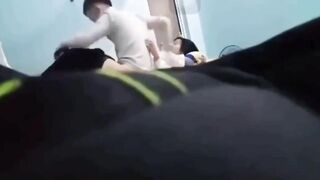 Đang địt với bạn trai thì bố mẹ về