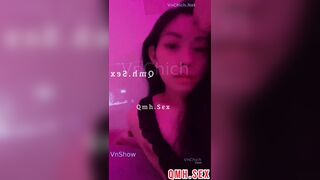 Em gái bay phòng 1 mình cô đơn lên livestream nổ địa chỉ gạ member qua tận phòng địt