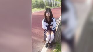 Em gái mình dây khoe hàng ngon trên công viên trường dâm đãng kích thích