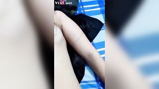 Phê pha thuốc ngủ,em gái bị trai lạ bóp vú địt nát lồn mà không hay