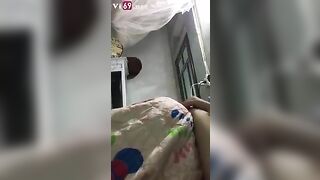 Đừng quay tha cho em đi mà: Hấp dâm phạt cô em gái nuôi vú bự