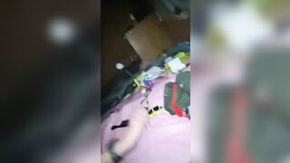 bé học sinh và chiếc bím khít rịt của em ấy