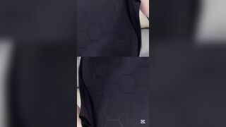 Em gái bán áo có cặp đùi bao khít