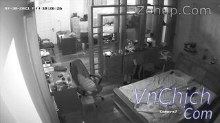 Siêu phẩm cô vợ xinh dâm cực múp nữa đêm mò bú cu đòi chịch
