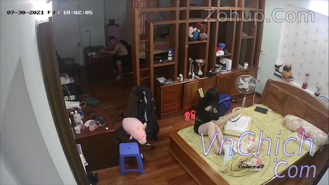 Siêu phẩm cô vợ xinh dâm cực múp nữa đêm mò bú cu đòi chịch