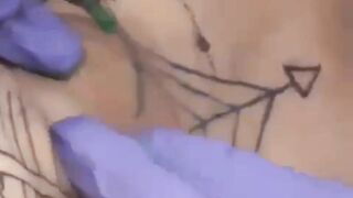 Xâm hột le bằng mặc huỳnh quang phát sáng , xách lồn đi đụ là hết bài