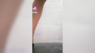 MMlive Krixi lồn to vú bự nhưng hơi thâm , livestream thủ dâm