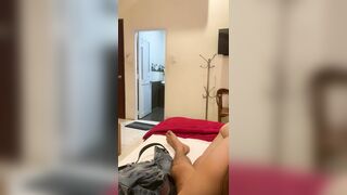 Cô em họ dâm, nứng lồn rủ đi nhà nghỉ bắt em nó bú cu đến kiệt sức