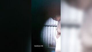Đến nhà mẹ vợ đúng lúc mẹ tắm. mẹ vợ ngon quá