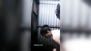 Đến nhà mẹ vợ đúng lúc mẹ tắm. mẹ vợ ngon quá
